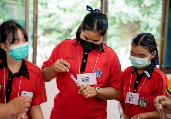 ภาพกิจกรรม  คณะวิทยาศาสตร์และเทคโนโลยี จัดค่ายวิทยาศาสตร์สัญจรโรงเรียนพรานกระต่ายพิทยาคม