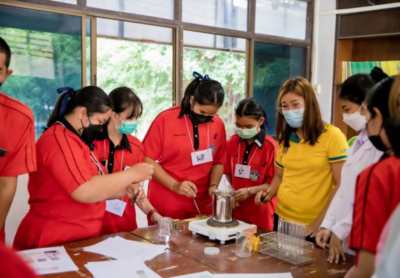 ภาพกิจกรรม  คณะวิทยาศาสตร์และเทคโนโลยี จัดค่ายวิทยาศาสตร์สัญจรโรงเรียนพรานกระต่ายพิทยาคม
