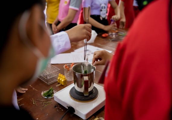ภาพกิจกรรม  คณะวิทยาศาสตร์และเทคโนโลยี จัดค่ายวิทยาศาสตร์สัญจรโรงเรียนพรานกระต่ายพิทยาคม