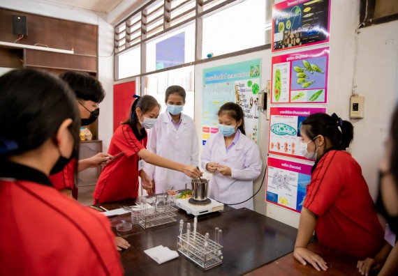 ภาพกิจกรรม  คณะวิทยาศาสตร์และเทคโนโลยี จัดค่ายวิทยาศาสตร์สัญจรโรงเรียนพรานกระต่ายพิทยาคม