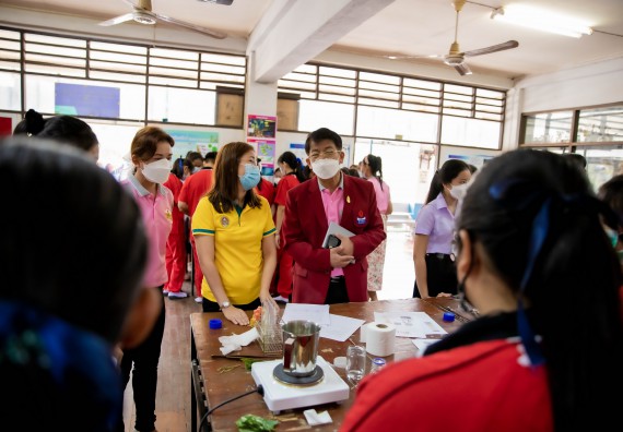 ภาพกิจกรรม  คณะวิทยาศาสตร์และเทคโนโลยี จัดค่ายวิทยาศาสตร์สัญจรโรงเรียนพรานกระต่ายพิทยาคม