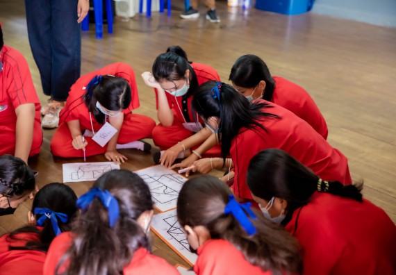 ภาพกิจกรรม  คณะวิทยาศาสตร์และเทคโนโลยี จัดค่ายวิทยาศาสตร์สัญจรโรงเรียนพรานกระต่ายพิทยาคม