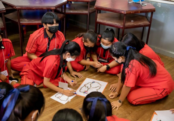 ภาพกิจกรรม  คณะวิทยาศาสตร์และเทคโนโลยี จัดค่ายวิทยาศาสตร์สัญจรโรงเรียนพรานกระต่ายพิทยาคม