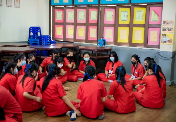 ภาพกิจกรรม  คณะวิทยาศาสตร์และเทคโนโลยี จัดค่ายวิทยาศาสตร์สัญจรโรงเรียนพรานกระต่ายพิทยาคม