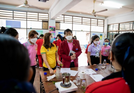ภาพกิจกรรม  คณะวิทยาศาสตร์และเทคโนโลยี จัดค่ายวิทยาศาสตร์สัญจรโรงเรียนพรานกระต่ายพิทยาคม