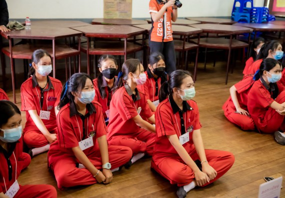 ภาพกิจกรรม  คณะวิทยาศาสตร์และเทคโนโลยี จัดค่ายวิทยาศาสตร์สัญจรโรงเรียนพรานกระต่ายพิทยาคม