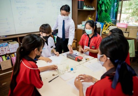 ภาพกิจกรรม  คณะวิทยาศาสตร์และเทคโนโลยี จัดค่ายวิทยาศาสตร์สัญจรโรงเรียนพรานกระต่ายพิทยาคม