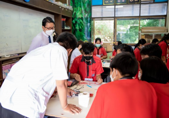 ภาพกิจกรรม  คณะวิทยาศาสตร์และเทคโนโลยี จัดค่ายวิทยาศาสตร์สัญจรโรงเรียนพรานกระต่ายพิทยาคม