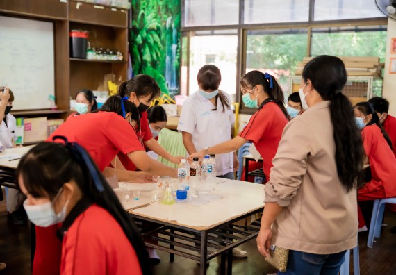 ภาพกิจกรรม  คณะวิทยาศาสตร์และเทคโนโลยี จัดค่ายวิทยาศาสตร์สัญจรโรงเรียนพรานกระต่ายพิทยาคม