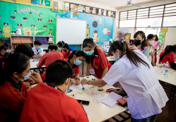 ภาพกิจกรรม  คณะวิทยาศาสตร์และเทคโนโลยี จัดค่ายวิทยาศาสตร์สัญจรโรงเรียนพรานกระต่ายพิทยาคม