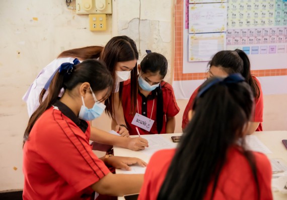 ภาพกิจกรรม  คณะวิทยาศาสตร์และเทคโนโลยี จัดค่ายวิทยาศาสตร์สัญจรโรงเรียนพรานกระต่ายพิทยาคม