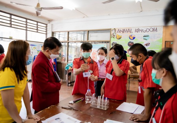 ภาพกิจกรรม  คณะวิทยาศาสตร์และเทคโนโลยี จัดค่ายวิทยาศาสตร์สัญจรโรงเรียนพรานกระต่ายพิทยาคม