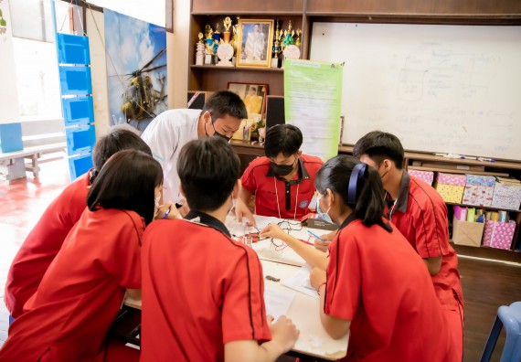 ภาพกิจกรรม  คณะวิทยาศาสตร์และเทคโนโลยี จัดค่ายวิทยาศาสตร์สัญจรโรงเรียนพรานกระต่ายพิทยาคม