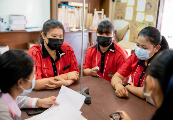 ภาพกิจกรรม  คณะวิทยาศาสตร์และเทคโนโลยี จัดค่ายวิทยาศาสตร์สัญจรโรงเรียนพรานกระต่ายพิทยาคม