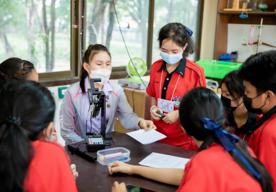 ภาพกิจกรรม  คณะวิทยาศาสตร์และเทคโนโลยี จัดค่ายวิทยาศาสตร์สัญจรโรงเรียนพรานกระต่ายพิทยาคม