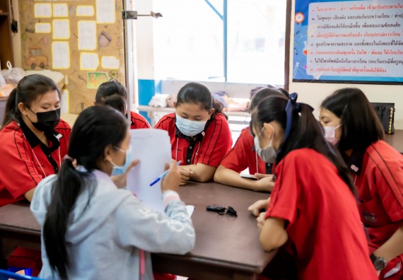 ภาพกิจกรรม  คณะวิทยาศาสตร์และเทคโนโลยี จัดค่ายวิทยาศาสตร์สัญจรโรงเรียนพรานกระต่ายพิทยาคม