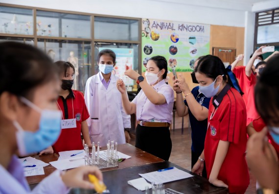 ภาพกิจกรรม  คณะวิทยาศาสตร์และเทคโนโลยี จัดค่ายวิทยาศาสตร์สัญจรโรงเรียนพรานกระต่ายพิทยาคม