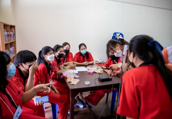 ภาพกิจกรรม  คณะวิทยาศาสตร์และเทคโนโลยี จัดค่ายวิทยาศาสตร์สัญจรโรงเรียนพรานกระต่ายพิทยาคม