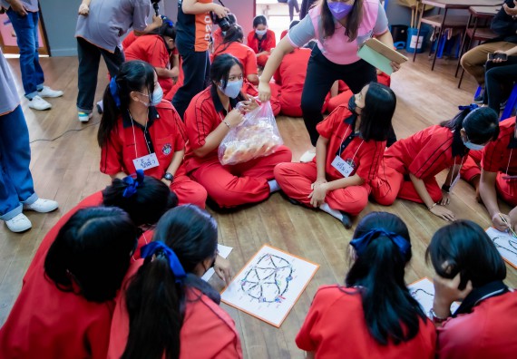 ภาพกิจกรรม  คณะวิทยาศาสตร์และเทคโนโลยี จัดค่ายวิทยาศาสตร์สัญจรโรงเรียนพรานกระต่ายพิทยาคม