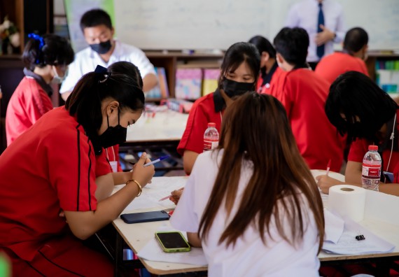 ภาพกิจกรรม  คณะวิทยาศาสตร์และเทคโนโลยี จัดค่ายวิทยาศาสตร์สัญจรโรงเรียนพรานกระต่ายพิทยาคม