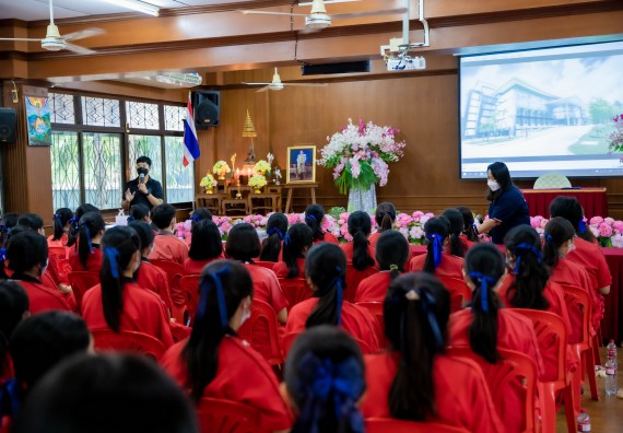 ภาพกิจกรรม  คณะวิทยาศาสตร์และเทคโนโลยี จัดค่ายวิทยาศาสตร์สัญจรโรงเรียนพรานกระต่ายพิทยาคม