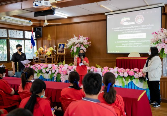 ภาพกิจกรรม  คณะวิทยาศาสตร์และเทคโนโลยี จัดค่ายวิทยาศาสตร์สัญจรโรงเรียนพรานกระต่ายพิทยาคม