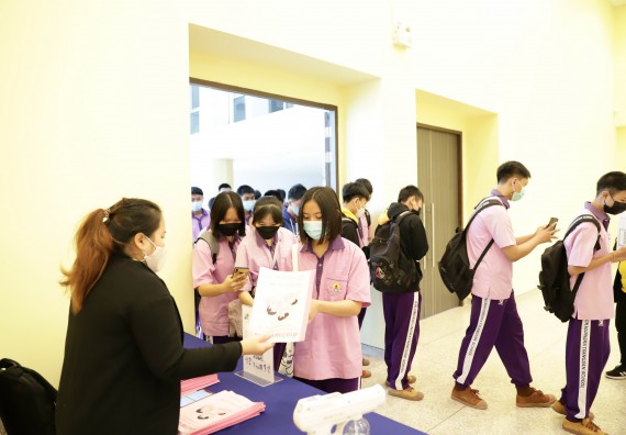 คณะวิทยาศาสตร์และเทคโนโลยี จัดกิจกรรมค่ายบูรณาการส่งเสริมนักเรียนห้องเรียนพิเศษ (E-SMART) โรงเรียนคลองขลุงราษฎร์รังสรรค์