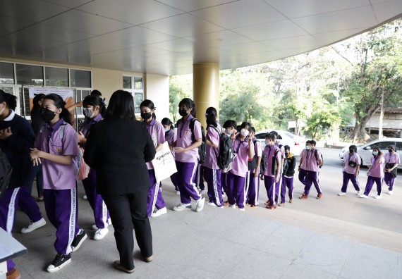 คณะวิทยาศาสตร์และเทคโนโลยี จัดกิจกรรมค่ายบูรณาการส่งเสริมนักเรียนห้องเรียนพิเศษ (E-SMART) โรงเรียนคลองขลุงราษฎร์รังสรรค์