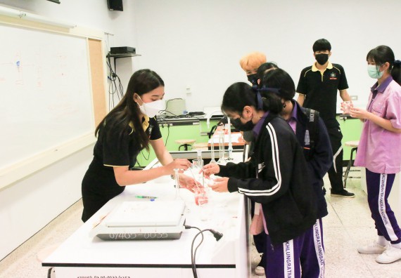 คณะวิทยาศาสตร์และเทคโนโลยี จัดกิจกรรมค่ายบูรณาการส่งเสริมนักเรียนห้องเรียนพิเศษ (E-SMART) โรงเรียนคลองขลุงราษฎร์รังสรรค์