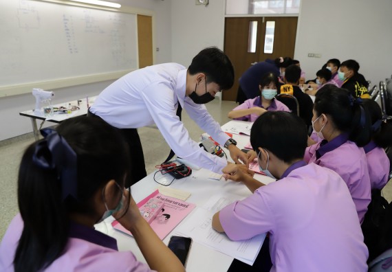 คณะวิทยาศาสตร์และเทคโนโลยี จัดกิจกรรมค่ายบูรณาการส่งเสริมนักเรียนห้องเรียนพิเศษ (E-SMART) โรงเรียนคลองขลุงราษฎร์รังสรรค์