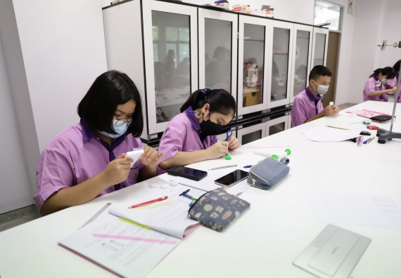 คณะวิทยาศาสตร์และเทคโนโลยี จัดกิจกรรมค่ายบูรณาการส่งเสริมนักเรียนห้องเรียนพิเศษ (E-SMART) โรงเรียนคลองขลุงราษฎร์รังสรรค์