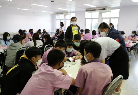 คณะวิทยาศาสตร์และเทคโนโลยี จัดกิจกรรมค่ายบูรณาการส่งเสริมนักเรียนห้องเรียนพิเศษ (E-SMART) โรงเรียนคลองขลุงราษฎร์รังสรรค์