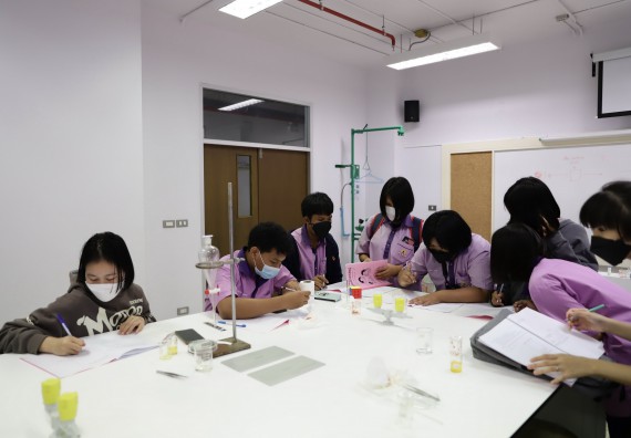 คณะวิทยาศาสตร์และเทคโนโลยี จัดกิจกรรมค่ายบูรณาการส่งเสริมนักเรียนห้องเรียนพิเศษ (E-SMART) โรงเรียนคลองขลุงราษฎร์รังสรรค์