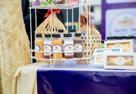 ภาพกิจกรรม  คณบดีคณะวิทยาศาสตร์และเทคโนโลยี พร้อมด้วยรองคณบดีคณะวิทยาศาสตร์และเทคโนโลยี เข้าร่วมชมนิทรรศการแสดงผลงานภายใต้โครงการมหาวิทยาลัยสู่ตำบล สร้างรากแก้วให้ประเทศ หรือ โครงการ U2T ของมหาวิทยาลัยราชภัฏกำแพงเพชร