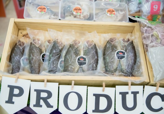 ภาพกิจกรรม  คณบดีคณะวิทยาศาสตร์และเทคโนโลยี พร้อมด้วยรองคณบดีคณะวิทยาศาสตร์และเทคโนโลยี เข้าร่วมชมนิทรรศการแสดงผลงานภายใต้โครงการมหาวิทยาลัยสู่ตำบล สร้างรากแก้วให้ประเทศ หรือ โครงการ U2T ของมหาวิทยาลัยราชภัฏกำแพงเพชร