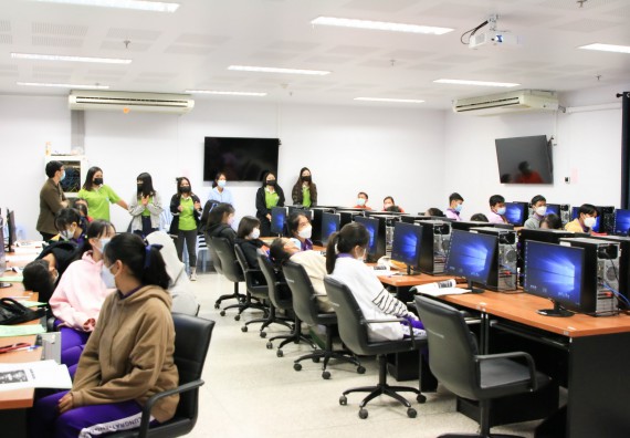 ภาพกิจกรรม  คณะวิทยาศาสตร์และเทคโนโลยี จัดกิจกรรมค่ายบูรณาการส่งเสริมนักเรียนห้องเรียนพิเศษ (E-SMART) โรงเรียนคลองขลุงราษฎร์รังสรรค์ ระดับชั้นมัธยมศึกษาปีที่ 4-6