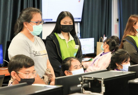 ภาพกิจกรรม  คณะวิทยาศาสตร์และเทคโนโลยี จัดกิจกรรมค่ายบูรณาการส่งเสริมนักเรียนห้องเรียนพิเศษ (E-SMART) โรงเรียนคลองขลุงราษฎร์รังสรรค์ ระดับชั้นมัธยมศึกษาปีที่ 4-6