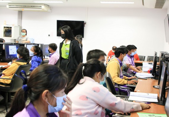 ภาพกิจกรรม  คณะวิทยาศาสตร์และเทคโนโลยี จัดกิจกรรมค่ายบูรณาการส่งเสริมนักเรียนห้องเรียนพิเศษ (E-SMART) โรงเรียนคลองขลุงราษฎร์รังสรรค์ ระดับชั้นมัธยมศึกษาปีที่ 4-6