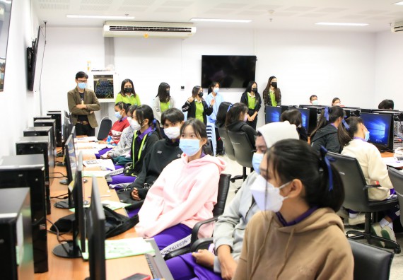 ภาพกิจกรรม  คณะวิทยาศาสตร์และเทคโนโลยี จัดกิจกรรมค่ายบูรณาการส่งเสริมนักเรียนห้องเรียนพิเศษ (E-SMART) โรงเรียนคลองขลุงราษฎร์รังสรรค์ ระดับชั้นมัธยมศึกษาปีที่ 4-6