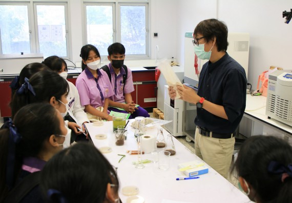 ภาพกิจกรรม  คณะวิทยาศาสตร์และเทคโนโลยี จัดกิจกรรมค่ายบูรณาการส่งเสริมนักเรียนห้องเรียนพิเศษ (E-SMART) โรงเรียนคลองขลุงราษฎร์รังสรรค์ ระดับชั้นมัธยมศึกษาปีที่ 4-6