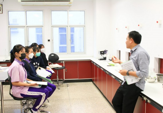 ภาพกิจกรรม  คณะวิทยาศาสตร์และเทคโนโลยี จัดกิจกรรมค่ายบูรณาการส่งเสริมนักเรียนห้องเรียนพิเศษ (E-SMART) โรงเรียนคลองขลุงราษฎร์รังสรรค์ ระดับชั้นมัธยมศึกษาปีที่ 4-6