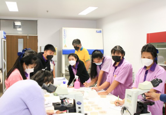 ภาพกิจกรรม  คณะวิทยาศาสตร์และเทคโนโลยี จัดกิจกรรมค่ายบูรณาการส่งเสริมนักเรียนห้องเรียนพิเศษ (E-SMART) โรงเรียนคลองขลุงราษฎร์รังสรรค์ ระดับชั้นมัธยมศึกษาปีที่ 4-6