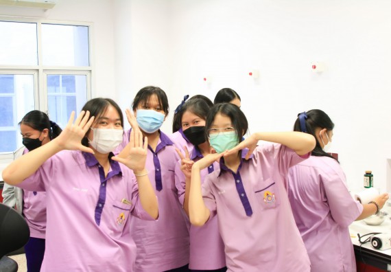 ภาพกิจกรรม  คณะวิทยาศาสตร์และเทคโนโลยี จัดกิจกรรมค่ายบูรณาการส่งเสริมนักเรียนห้องเรียนพิเศษ (E-SMART) โรงเรียนคลองขลุงราษฎร์รังสรรค์ ระดับชั้นมัธยมศึกษาปีที่ 4-6