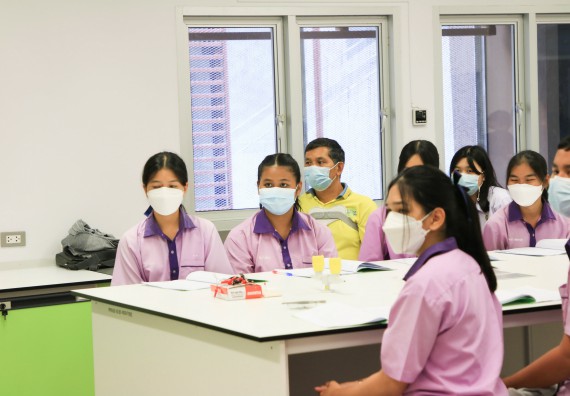 ภาพกิจกรรม  คณะวิทยาศาสตร์และเทคโนโลยี จัดกิจกรรมค่ายบูรณาการส่งเสริมนักเรียนห้องเรียนพิเศษ (E-SMART) โรงเรียนคลองขลุงราษฎร์รังสรรค์ ระดับชั้นมัธยมศึกษาปีที่ 4-6