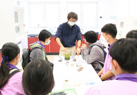 ภาพกิจกรรม  คณะวิทยาศาสตร์และเทคโนโลยี จัดกิจกรรมค่ายบูรณาการส่งเสริมนักเรียนห้องเรียนพิเศษ (E-SMART) โรงเรียนคลองขลุงราษฎร์รังสรรค์ ระดับชั้นมัธยมศึกษาปีที่ 4-6