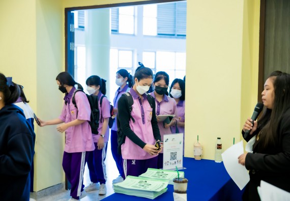 ภาพกิจกรรม  คณะวิทยาศาสตร์และเทคโนโลยี จัดกิจกรรมค่ายบูรณาการส่งเสริมนักเรียนห้องเรียนพิเศษ (E-SMART) โรงเรียนคลองขลุงราษฎร์รังสรรค์ ระดับชั้นมัธยมศึกษาปีที่ 4-6