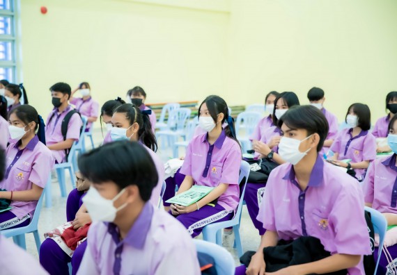 ภาพกิจกรรม  คณะวิทยาศาสตร์และเทคโนโลยี จัดกิจกรรมค่ายบูรณาการส่งเสริมนักเรียนห้องเรียนพิเศษ (E-SMART) โรงเรียนคลองขลุงราษฎร์รังสรรค์ ระดับชั้นมัธยมศึกษาปีที่ 4-6