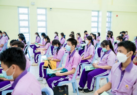 ภาพกิจกรรม  คณะวิทยาศาสตร์และเทคโนโลยี จัดกิจกรรมค่ายบูรณาการส่งเสริมนักเรียนห้องเรียนพิเศษ (E-SMART) โรงเรียนคลองขลุงราษฎร์รังสรรค์ ระดับชั้นมัธยมศึกษาปีที่ 4-6