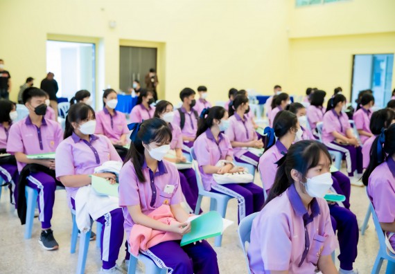 ภาพกิจกรรม  คณะวิทยาศาสตร์และเทคโนโลยี จัดกิจกรรมค่ายบูรณาการส่งเสริมนักเรียนห้องเรียนพิเศษ (E-SMART) โรงเรียนคลองขลุงราษฎร์รังสรรค์ ระดับชั้นมัธยมศึกษาปีที่ 4-6