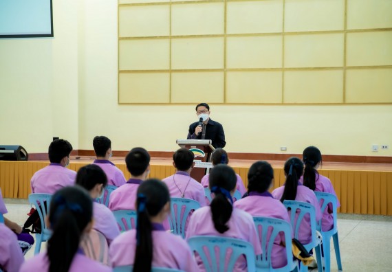 ภาพกิจกรรม  คณะวิทยาศาสตร์และเทคโนโลยี จัดกิจกรรมค่ายบูรณาการส่งเสริมนักเรียนห้องเรียนพิเศษ (E-SMART) โรงเรียนคลองขลุงราษฎร์รังสรรค์ ระดับชั้นมัธยมศึกษาปีที่ 4-6